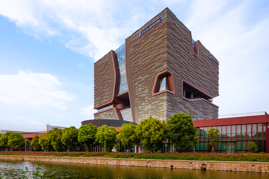 Executive leader exploring new market opportunities in Chinese industries